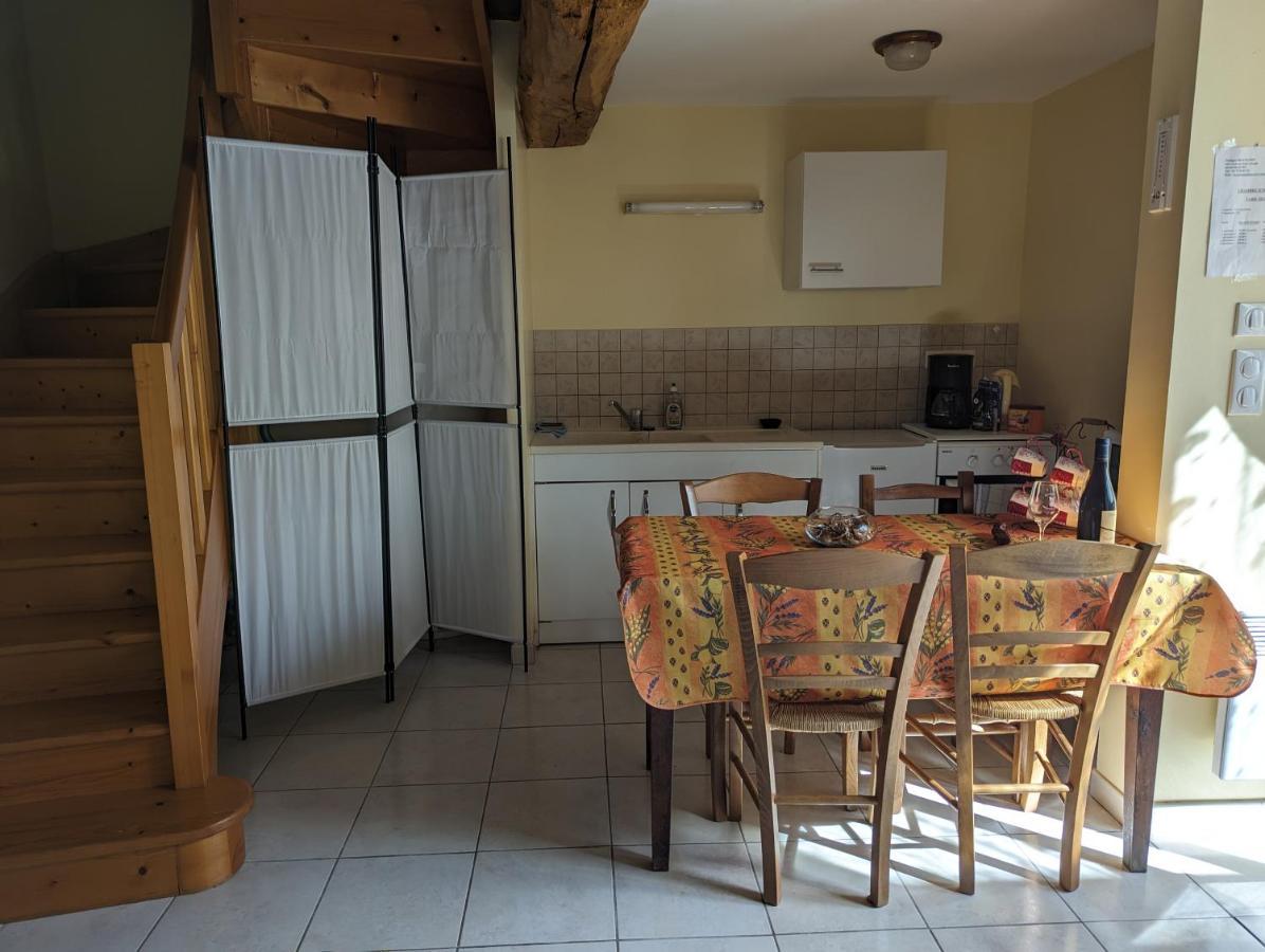 Domaine Viticole Philippe Deschamps Bed & Breakfast Beaujeu  Exterior photo